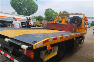 大兴安岭地区附近拖车电话号码服务